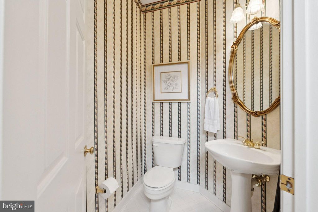 Photo of 25368 Herring Creek Drive, CHANTILLY, VA 20152 (MLS # VALO2106292)