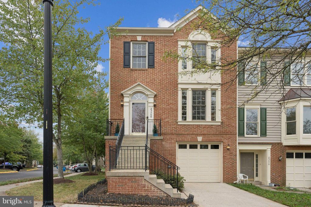 Photo of 25368 Herring Creek Drive, CHANTILLY, VA 20152 (MLS # VALO2106292)