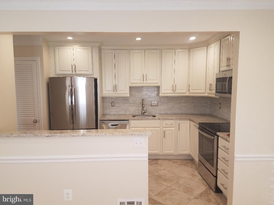 1152 WIMBLEDON DRIVE