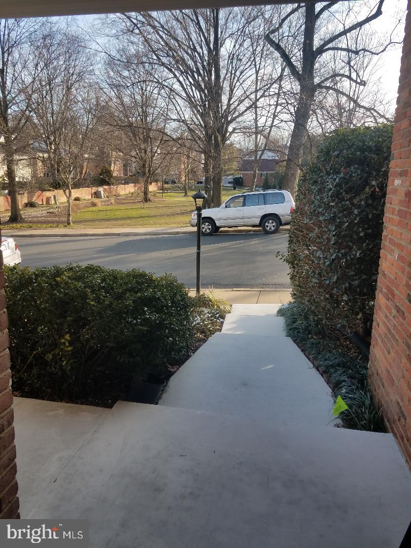 1152 WIMBLEDON DRIVE