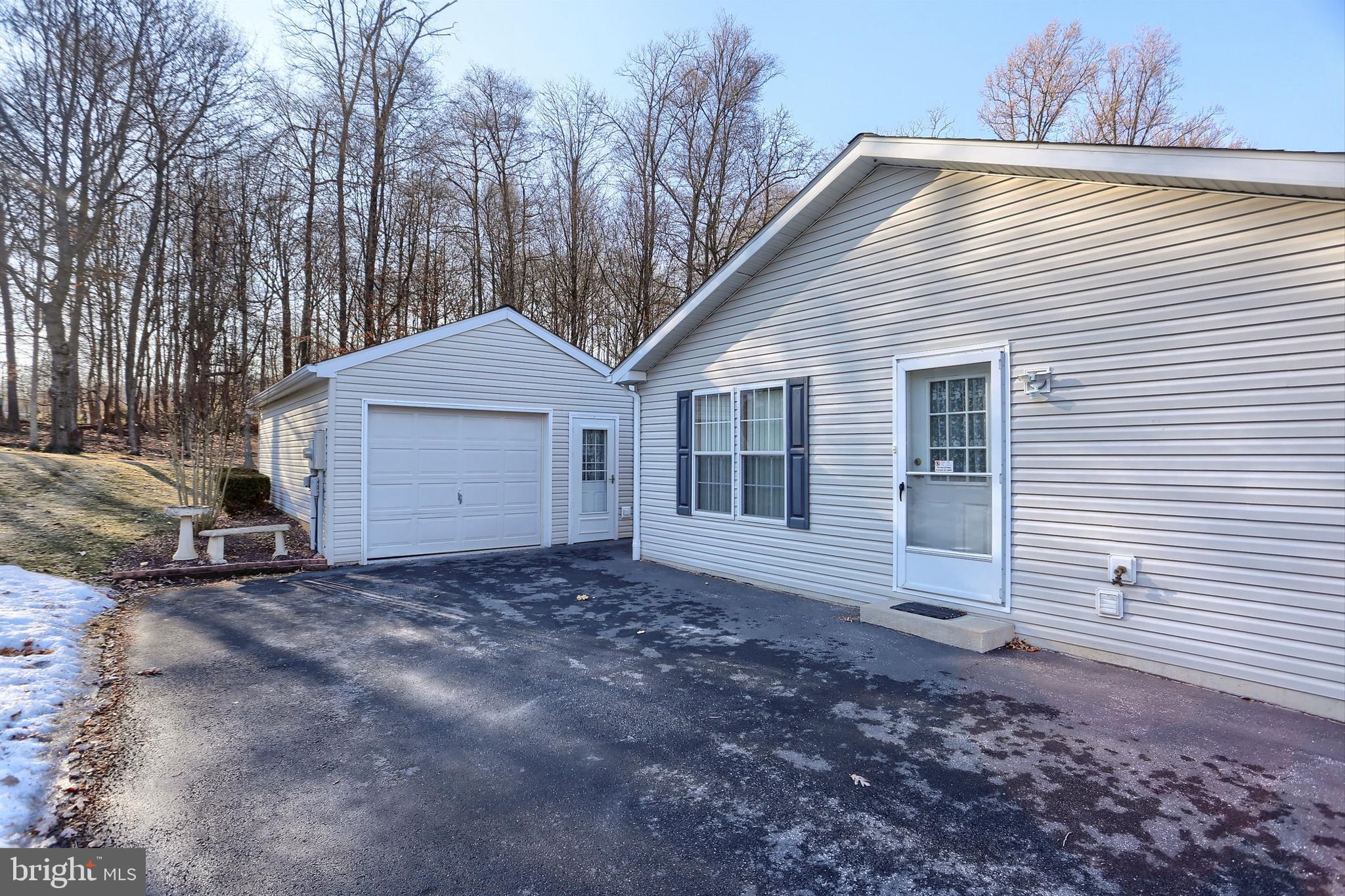 GRETNA SPRINGS COMMUNITY - Residential