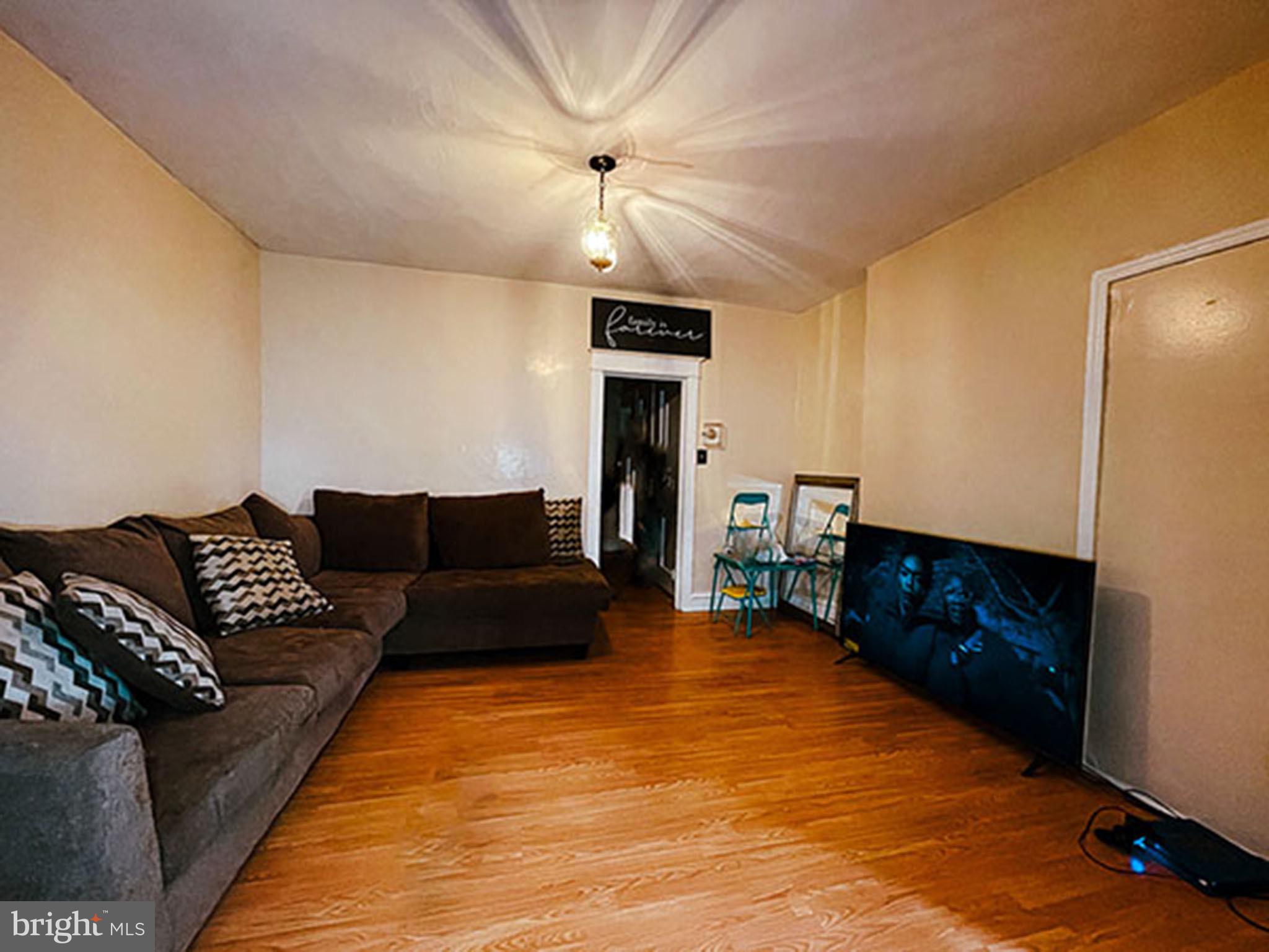 1244 E SANGER STREET