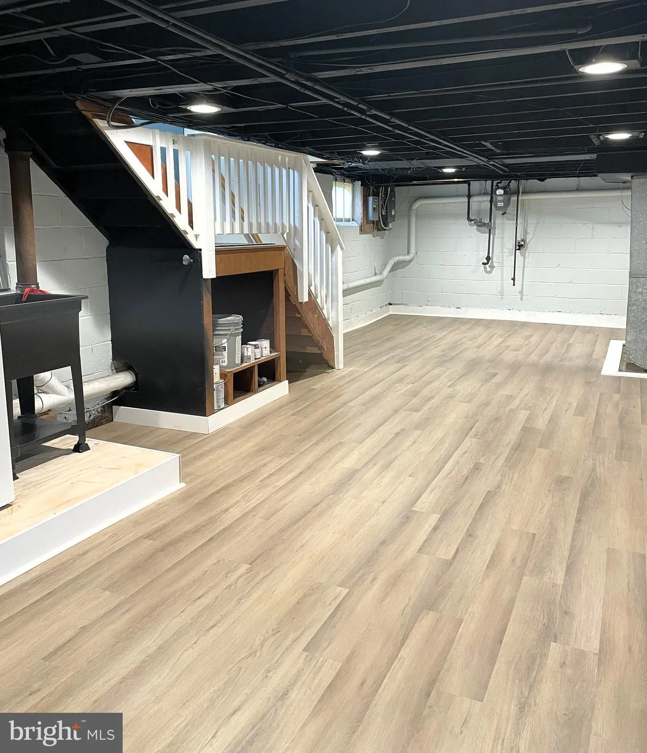 Hamilton, New Jersey 08619, United States, 2 Bedrooms Bedrooms, ,2 BathroomsBathrooms,Residential,Pending,89006