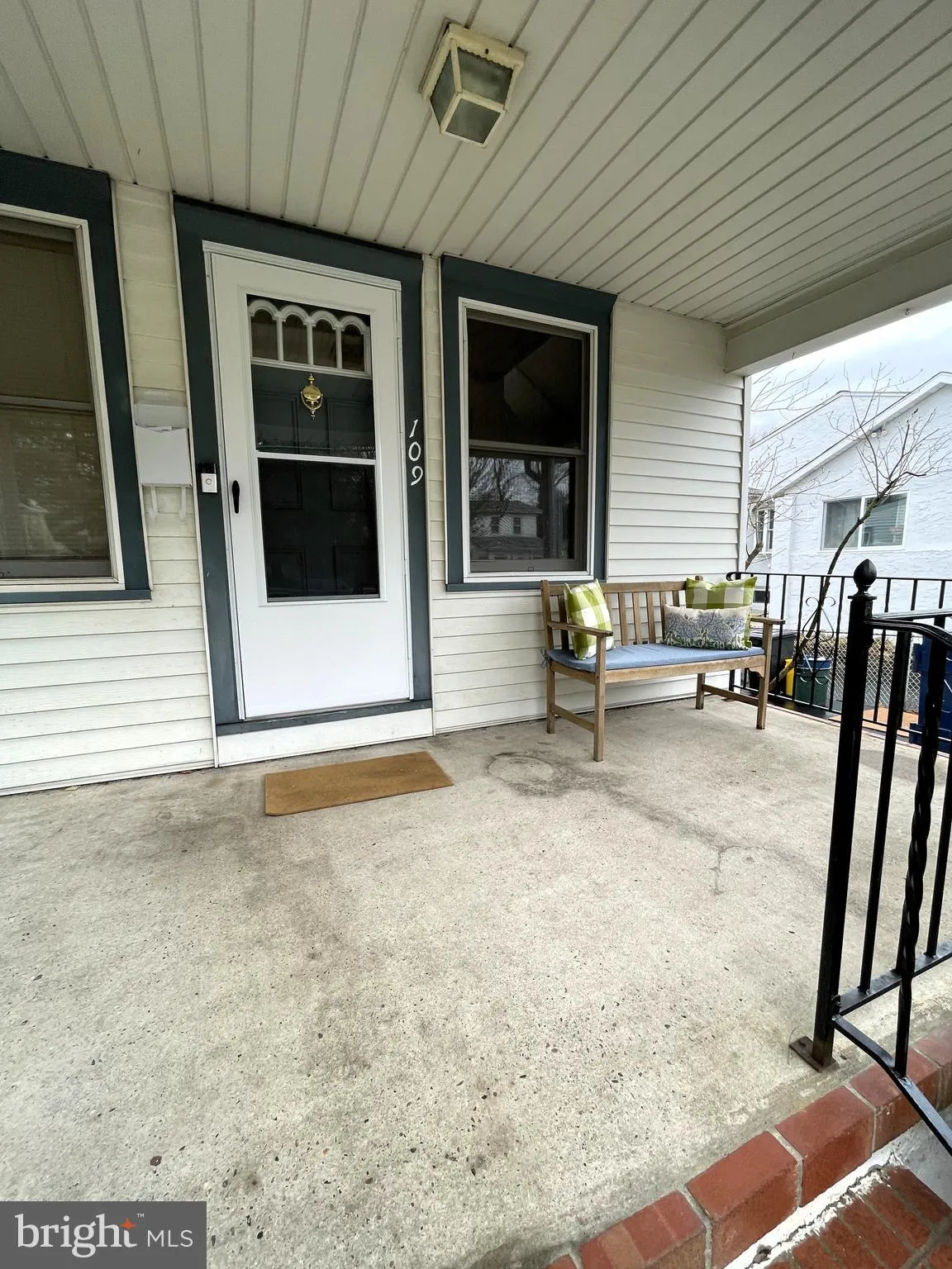 Hamilton, New Jersey 08619, United States, 2 Bedrooms Bedrooms, ,2 BathroomsBathrooms,Residential,Pending,89006