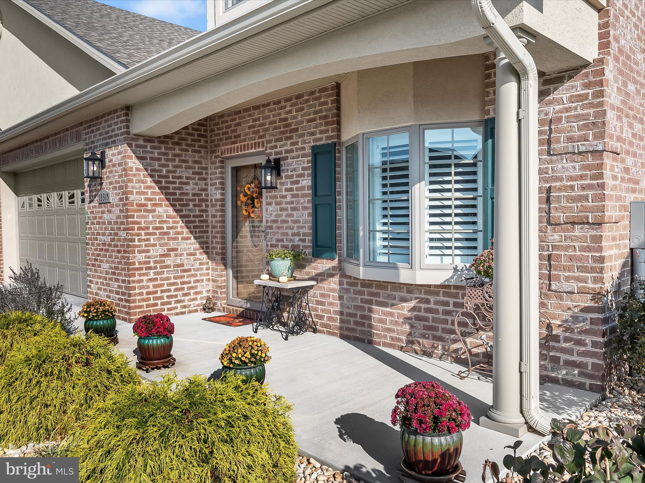 EMERALD POINTE - Residential