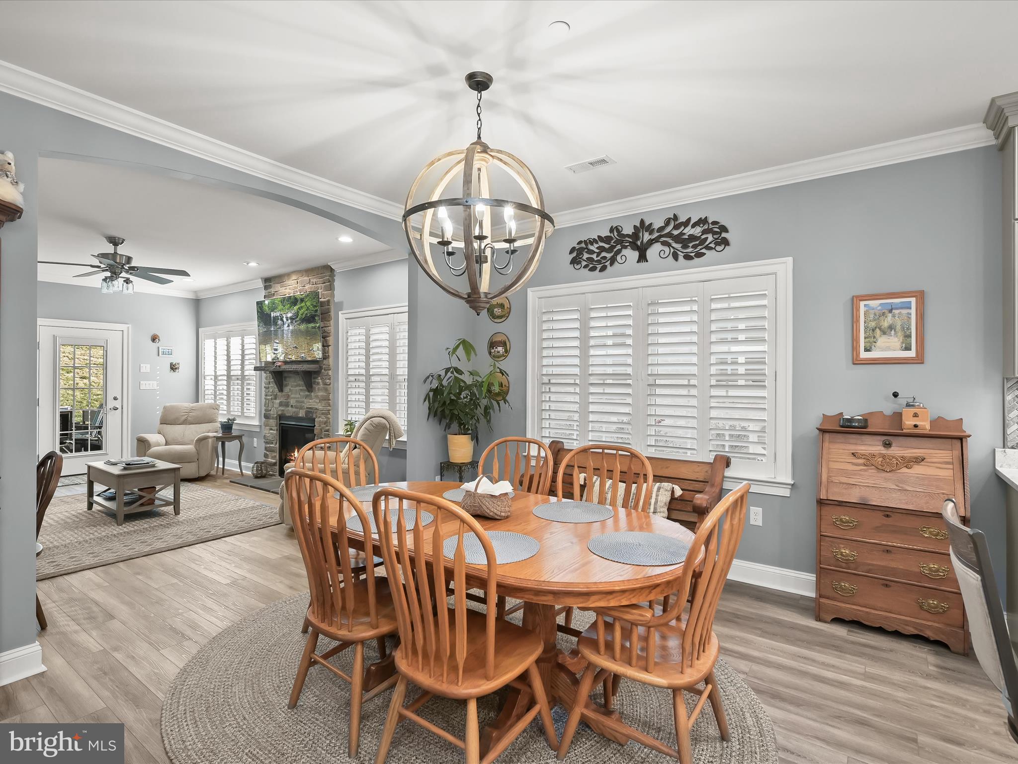 EMERALD POINTE - Residential