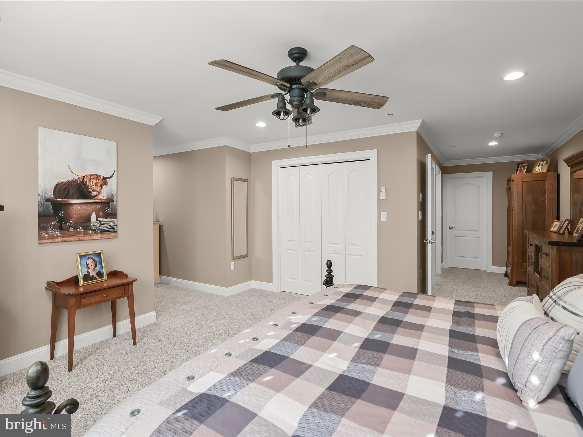 EMERALD POINTE - Residential