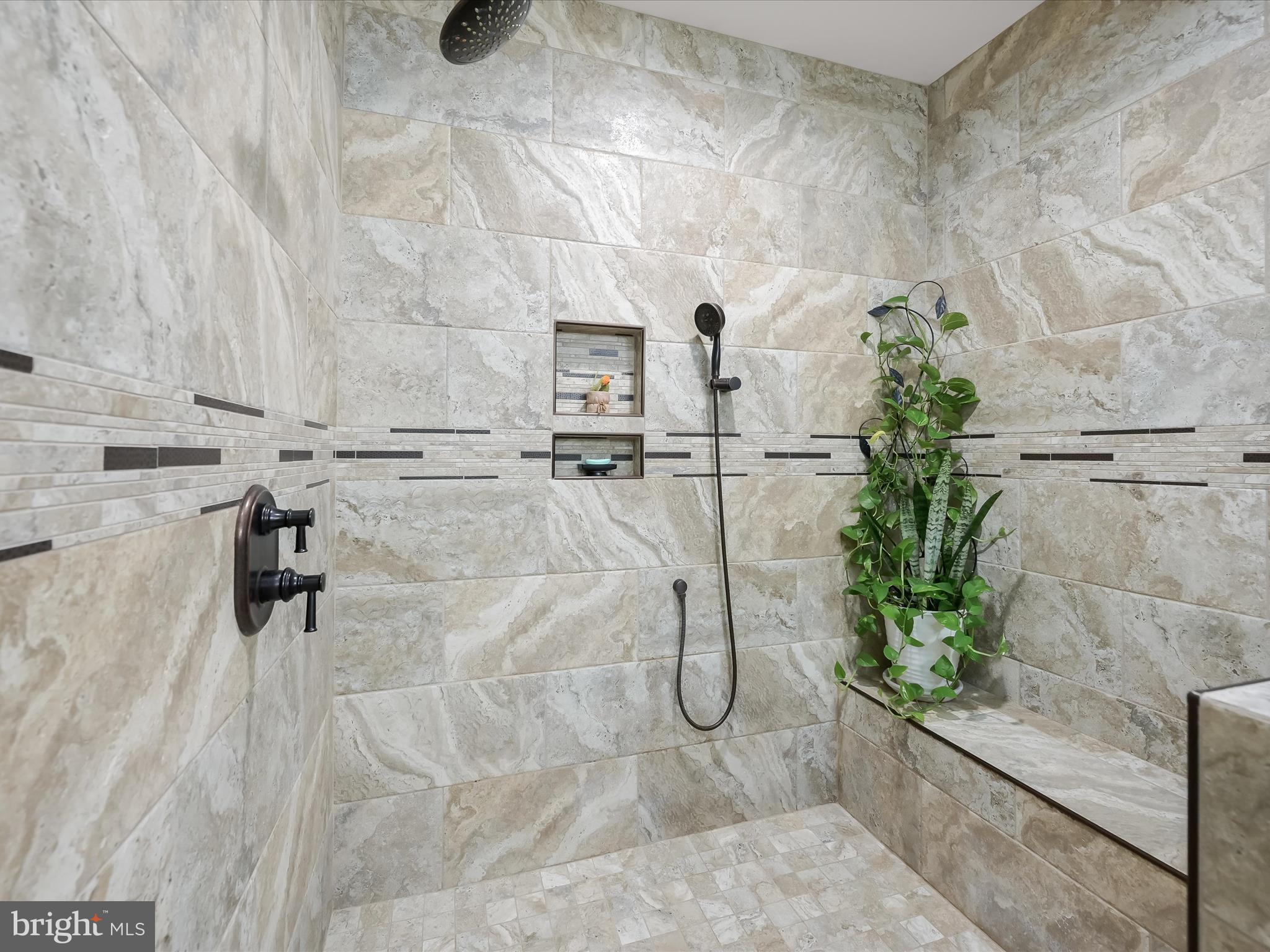 EMERALD POINTE - Residential