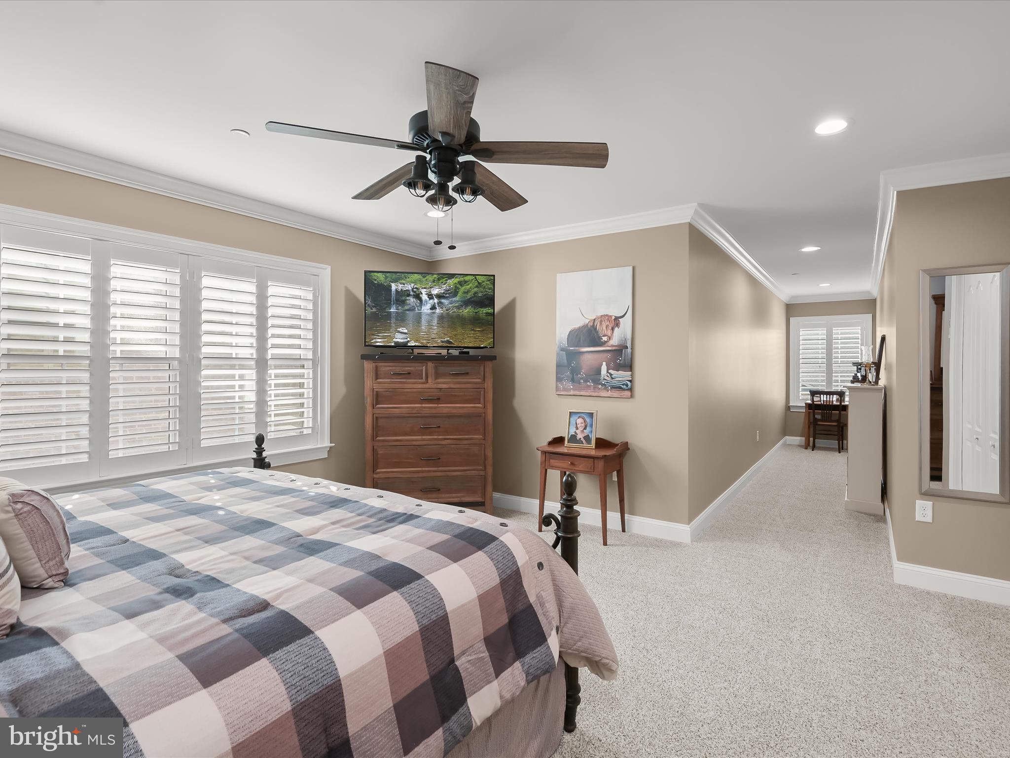 EMERALD POINTE - Residential