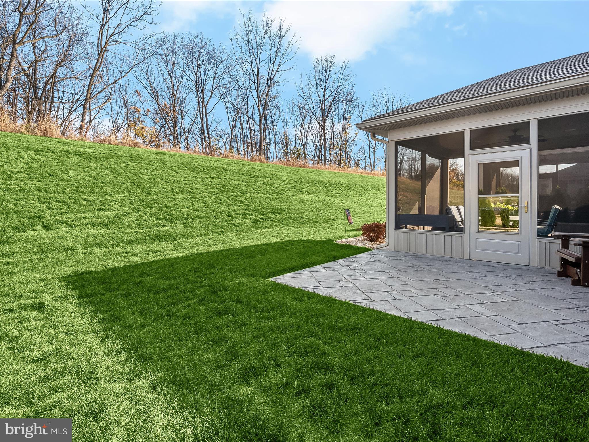 EMERALD POINTE - Residential