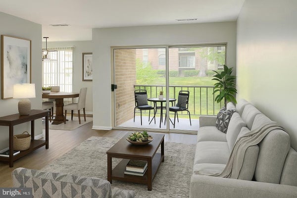 3322 WOODBURN VILLAGE DR APT 24, ANNANDALE, VA 22003 - Image fabfd5aa7fcfee96c5c6adcb9f0536aa/1249769708