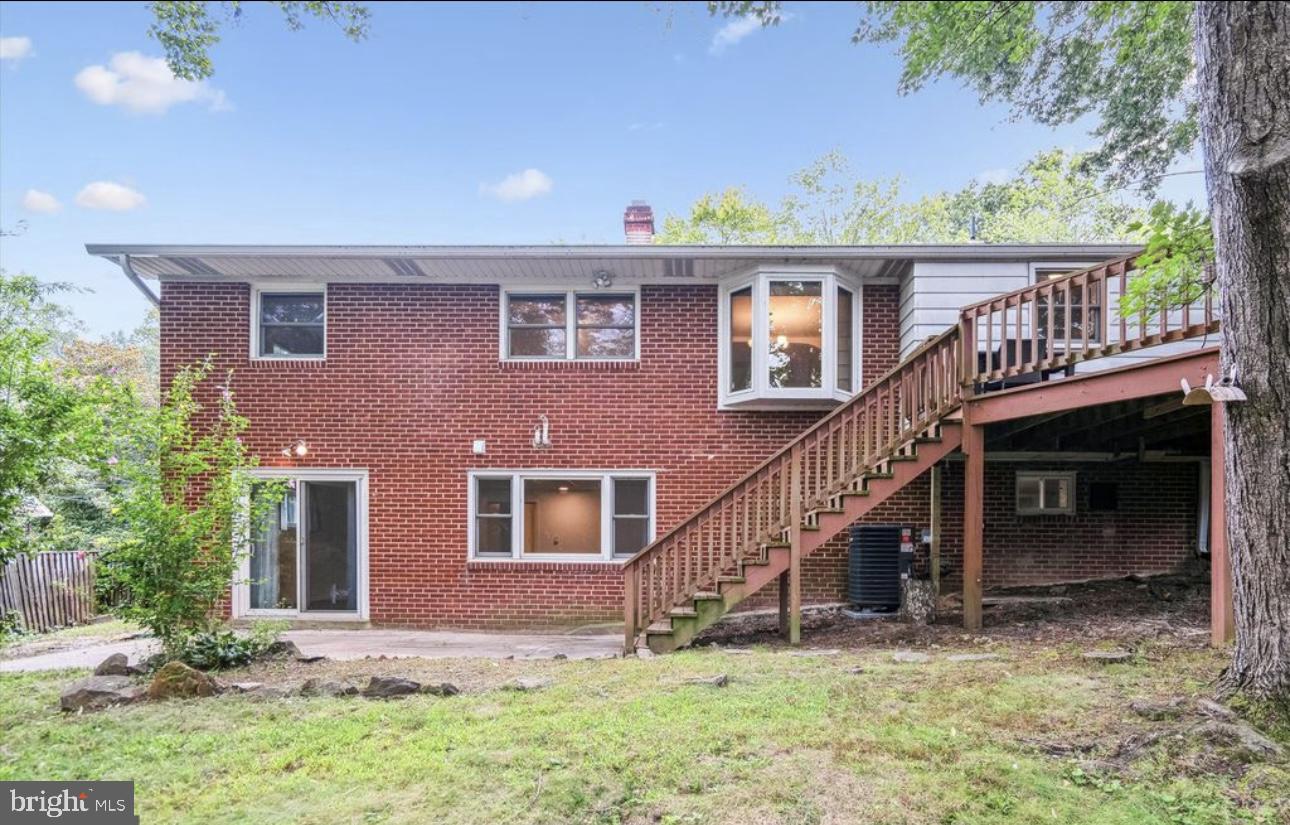 COLLEGE PARK WOODS - Residential Lease