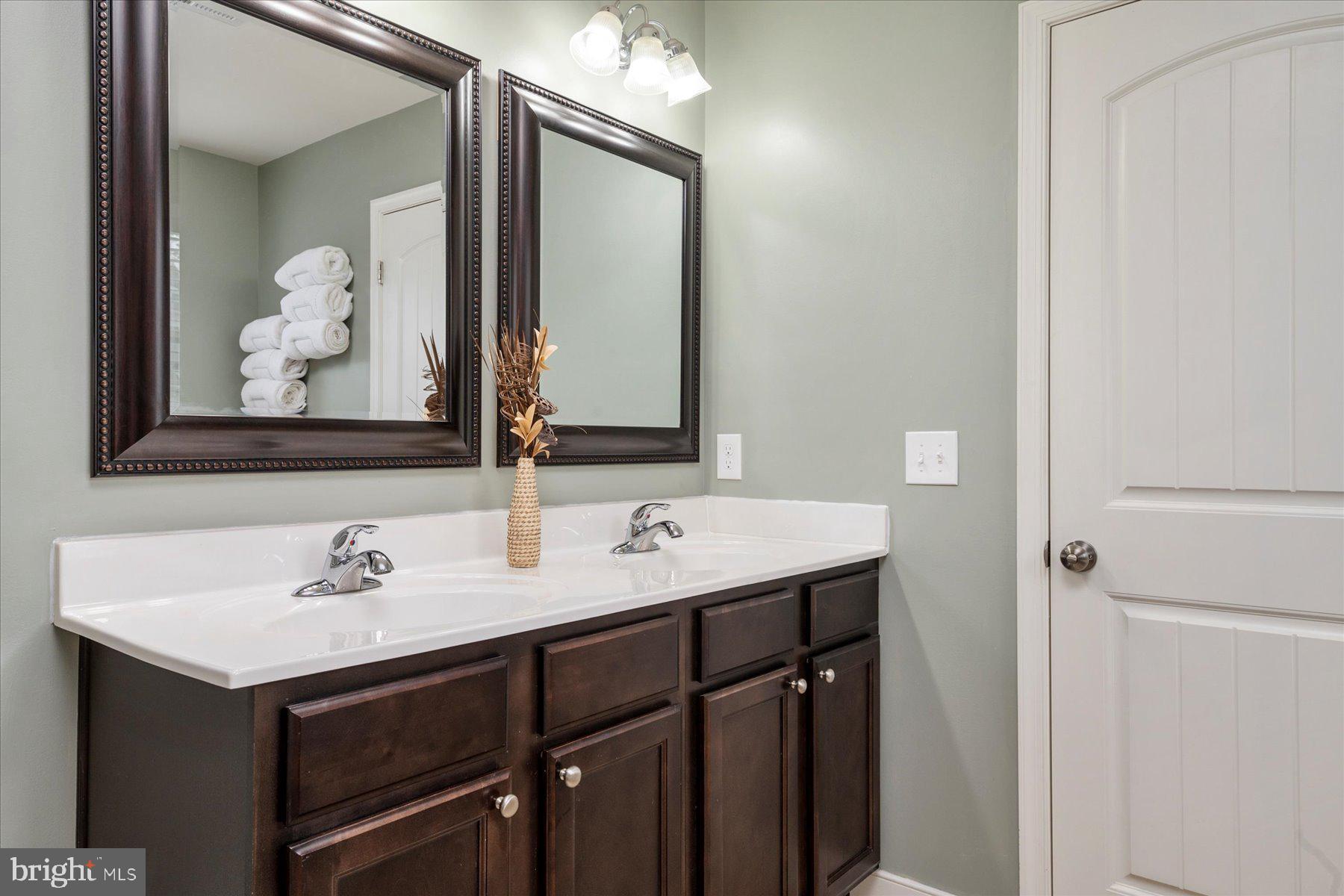 QUARTERFIELD KNOLLS - Residential