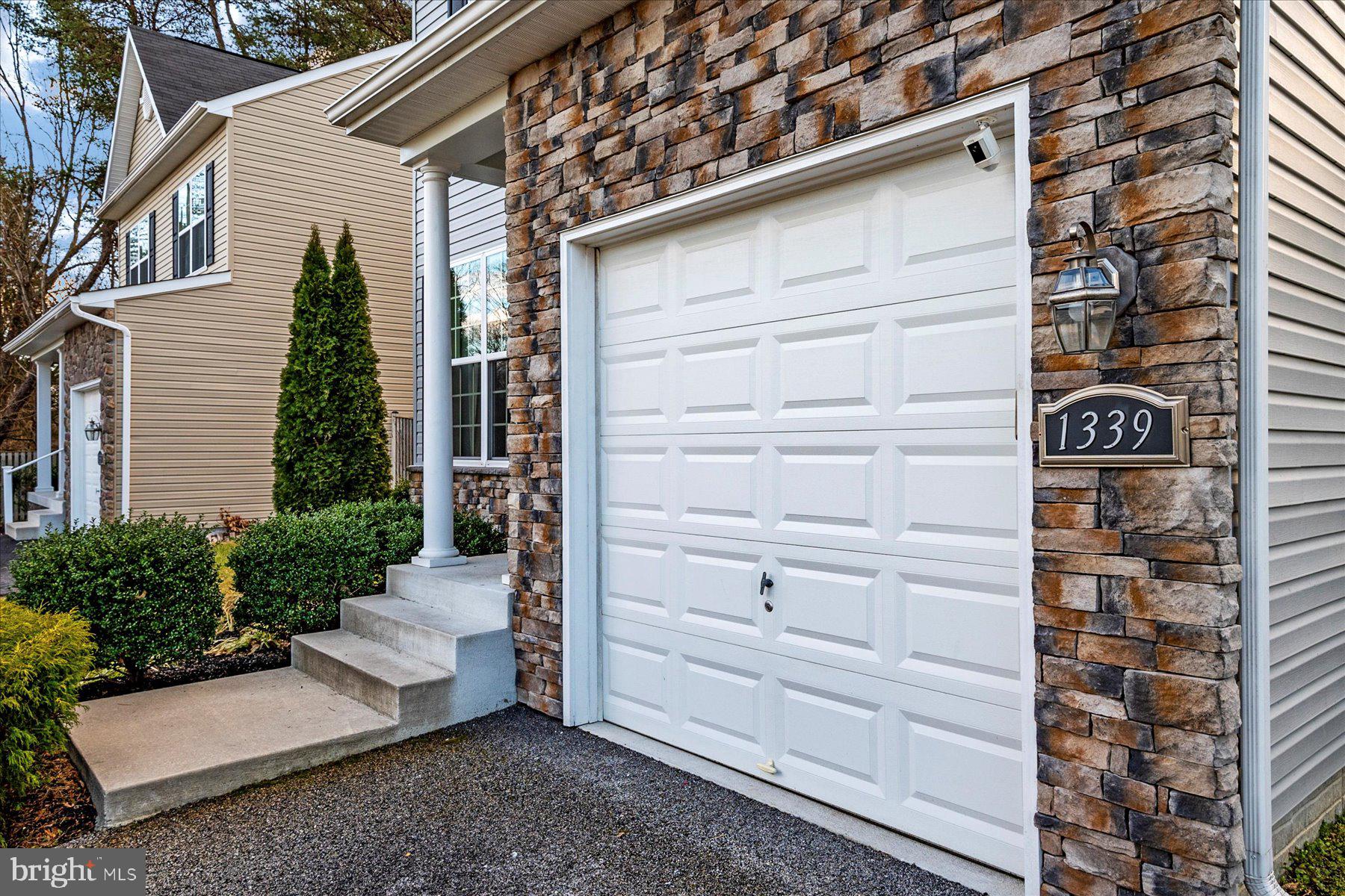 QUARTERFIELD KNOLLS - Residential