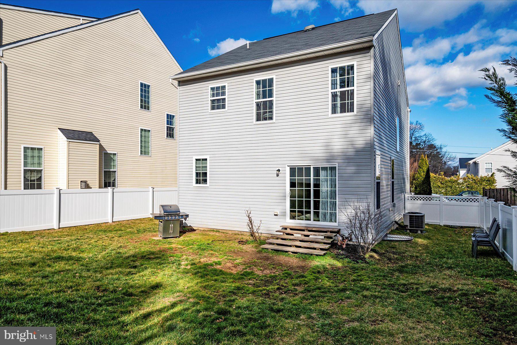 QUARTERFIELD KNOLLS - Residential