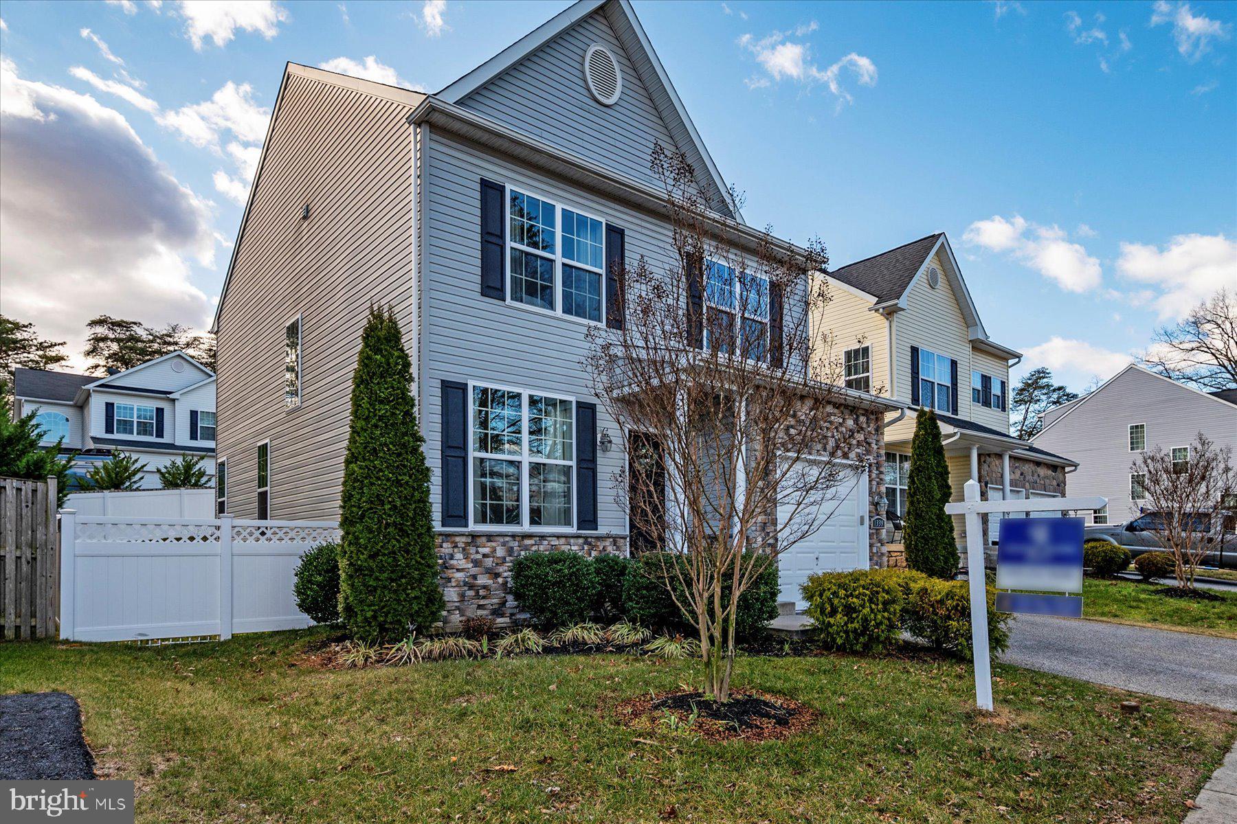 QUARTERFIELD KNOLLS - Residential