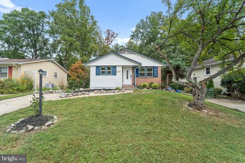 12605 OAKWOOD DR WOODBRIDGE VA 22192