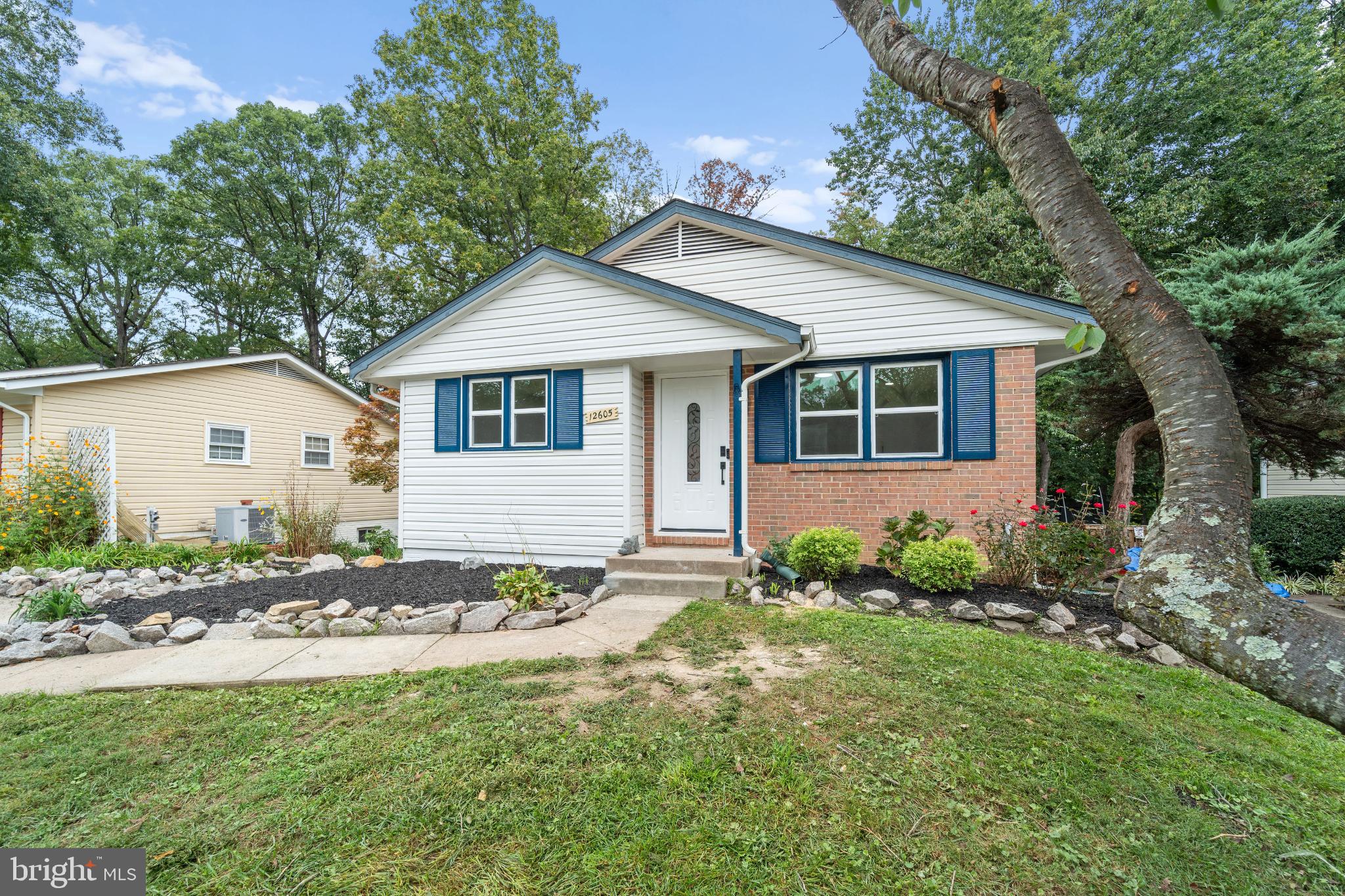 12605 OAKWOOD DR