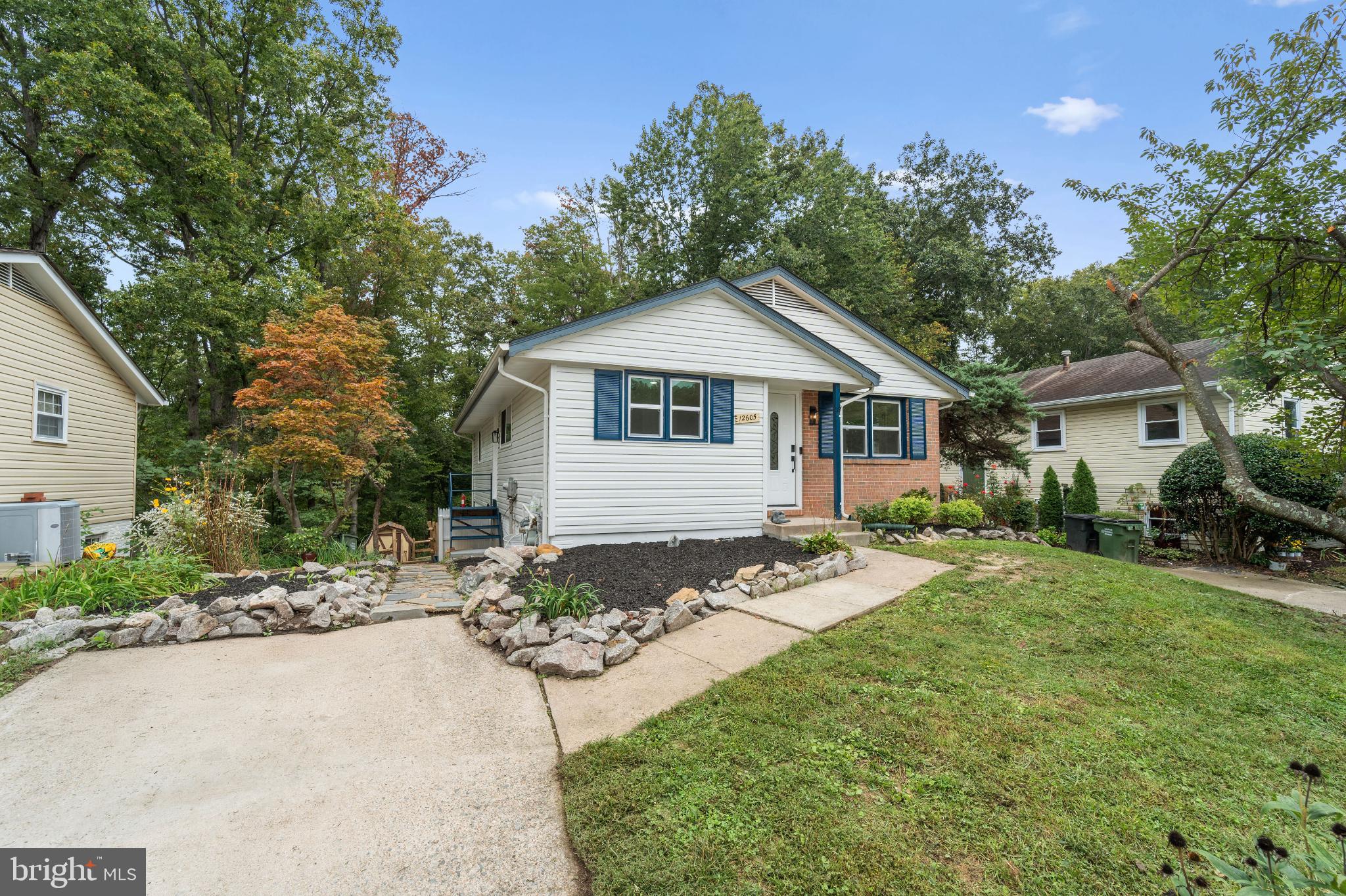 12605 OAKWOOD DR