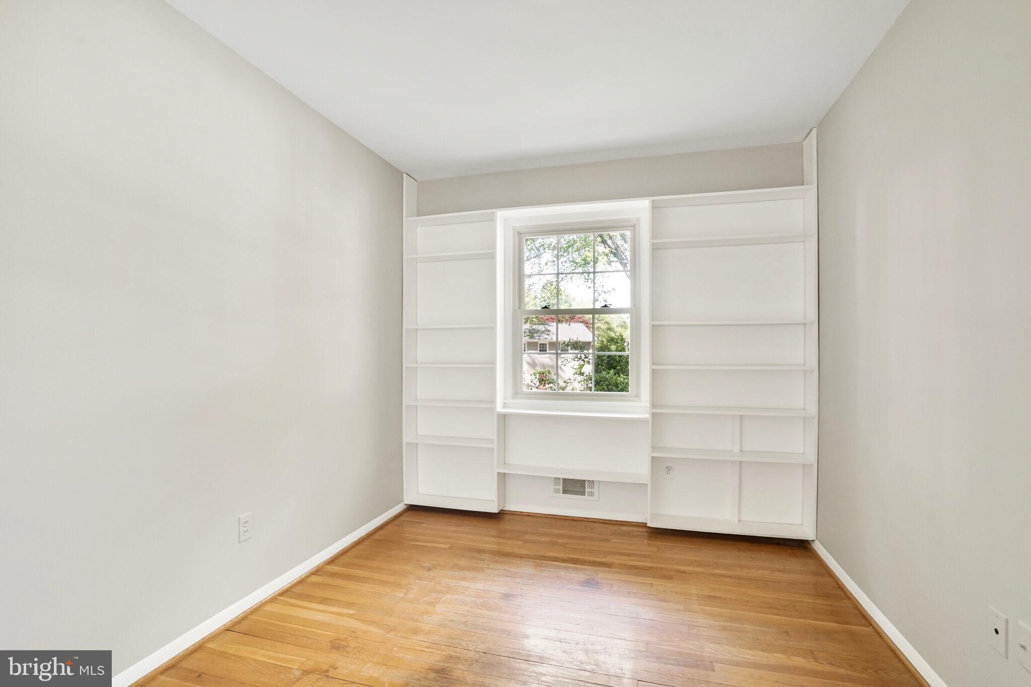 WEST SPRINGFIELD - Residential