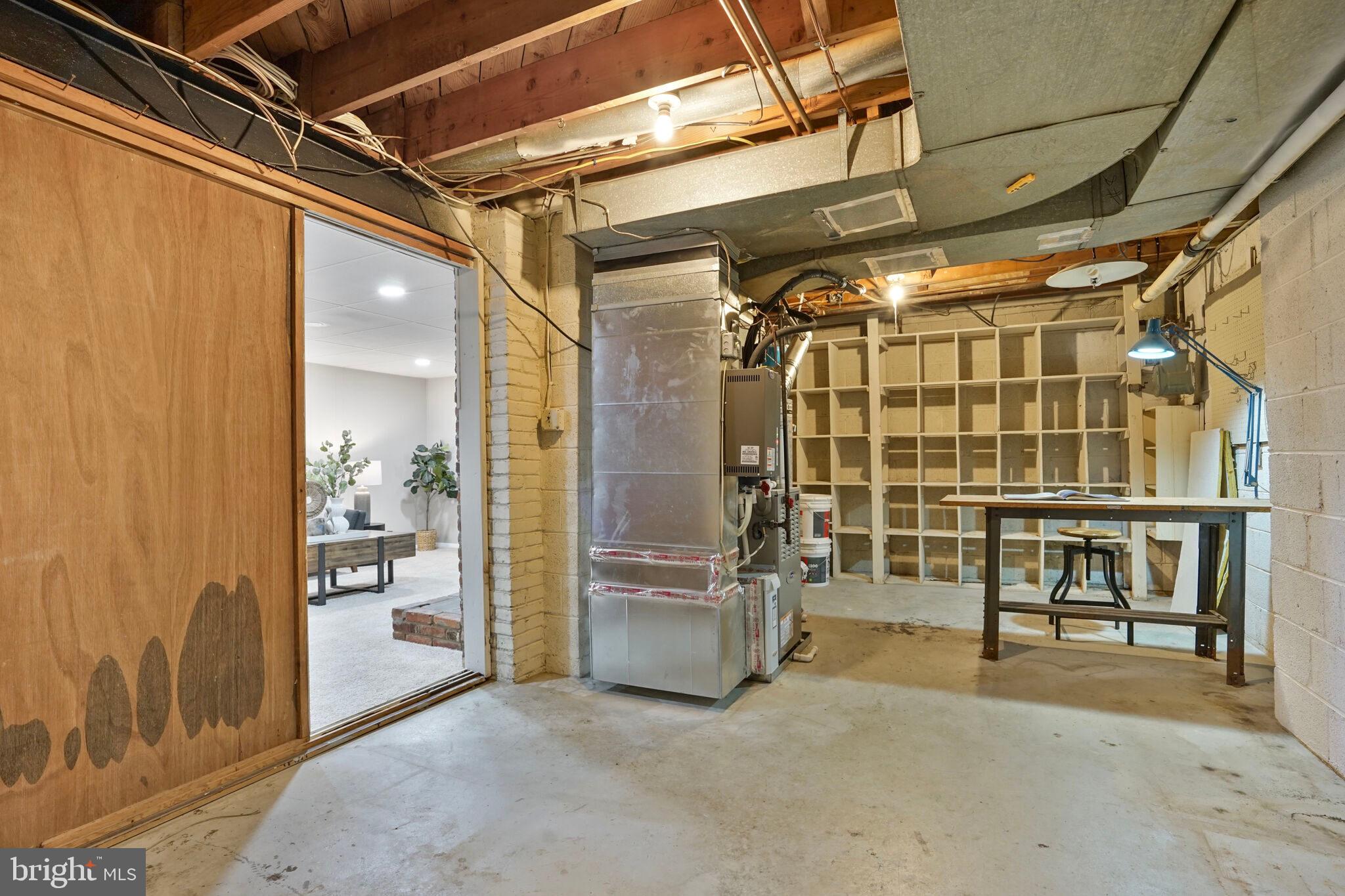 WEST SPRINGFIELD - Residential