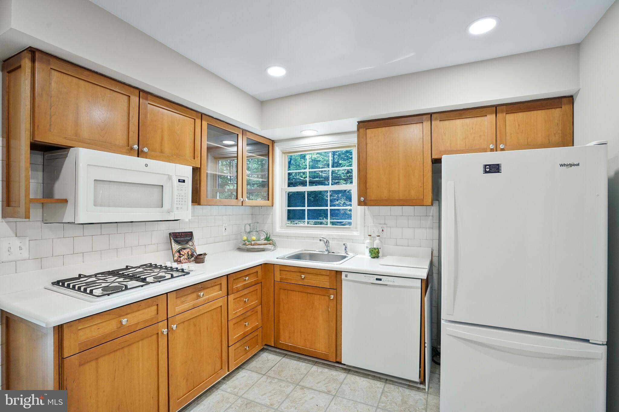 WEST SPRINGFIELD - Residential