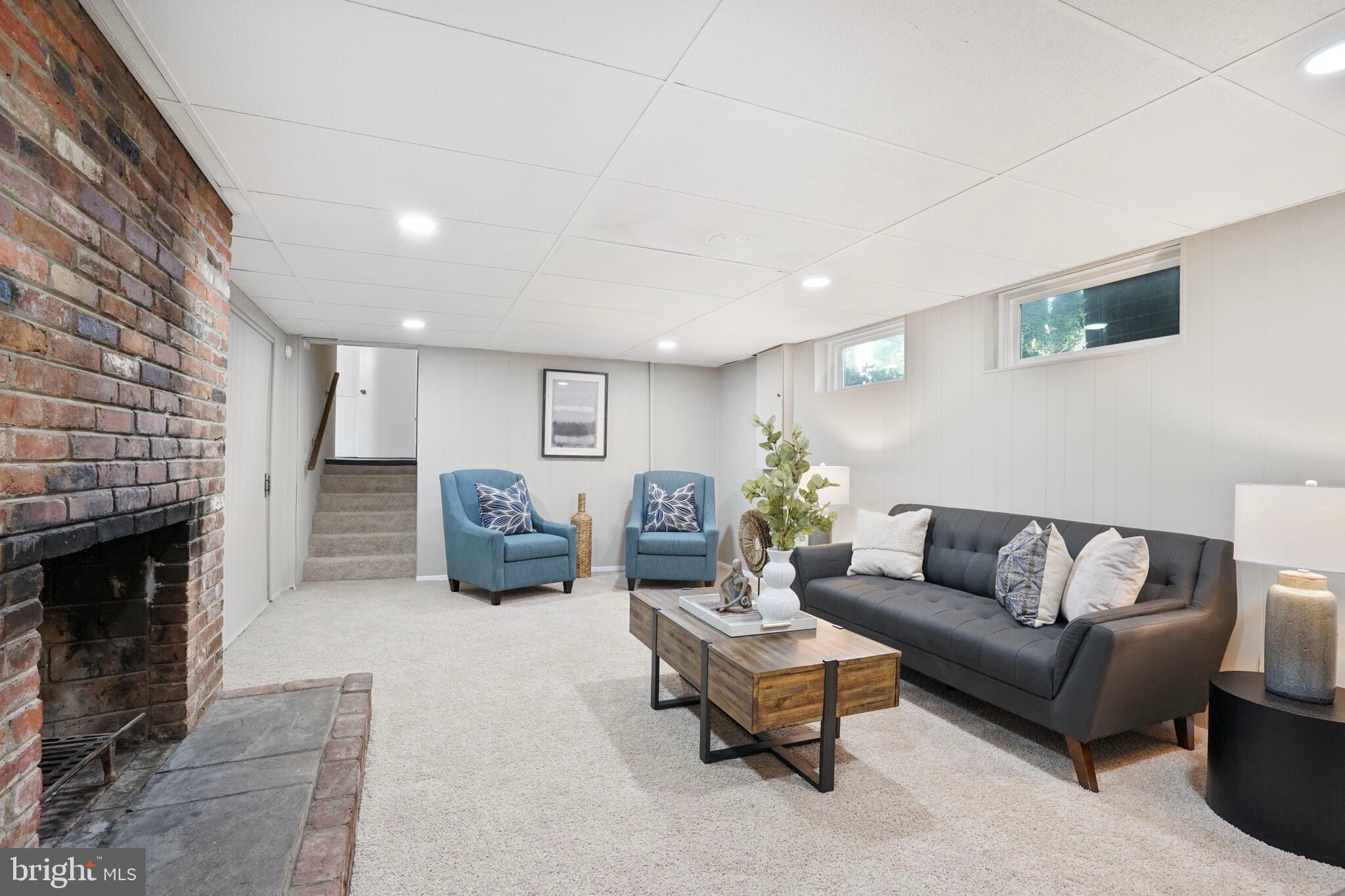 WEST SPRINGFIELD - Residential