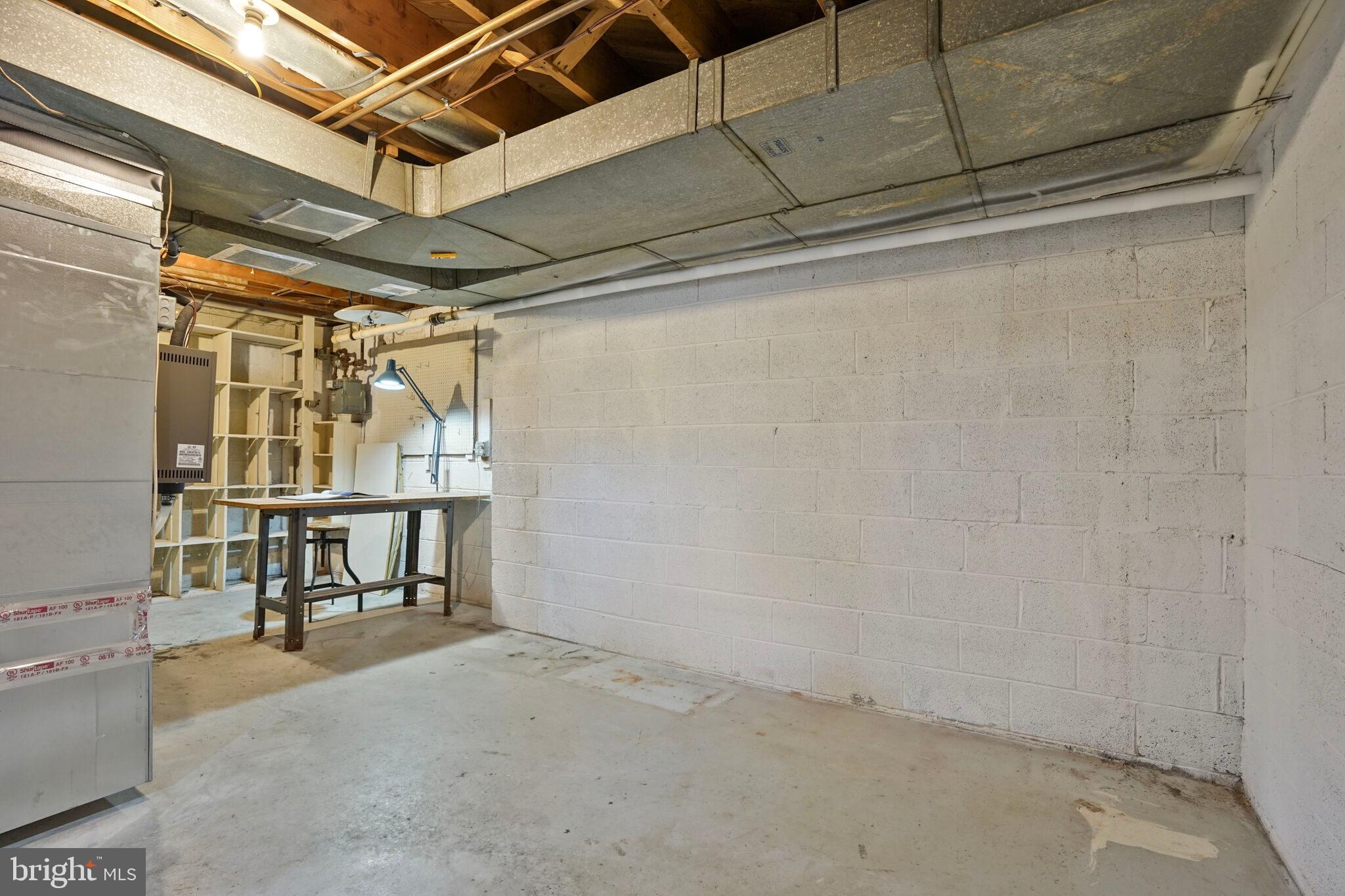 WEST SPRINGFIELD - Residential