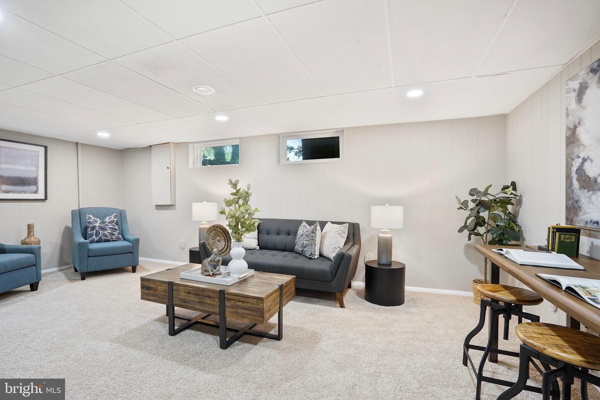 WEST SPRINGFIELD - Residential