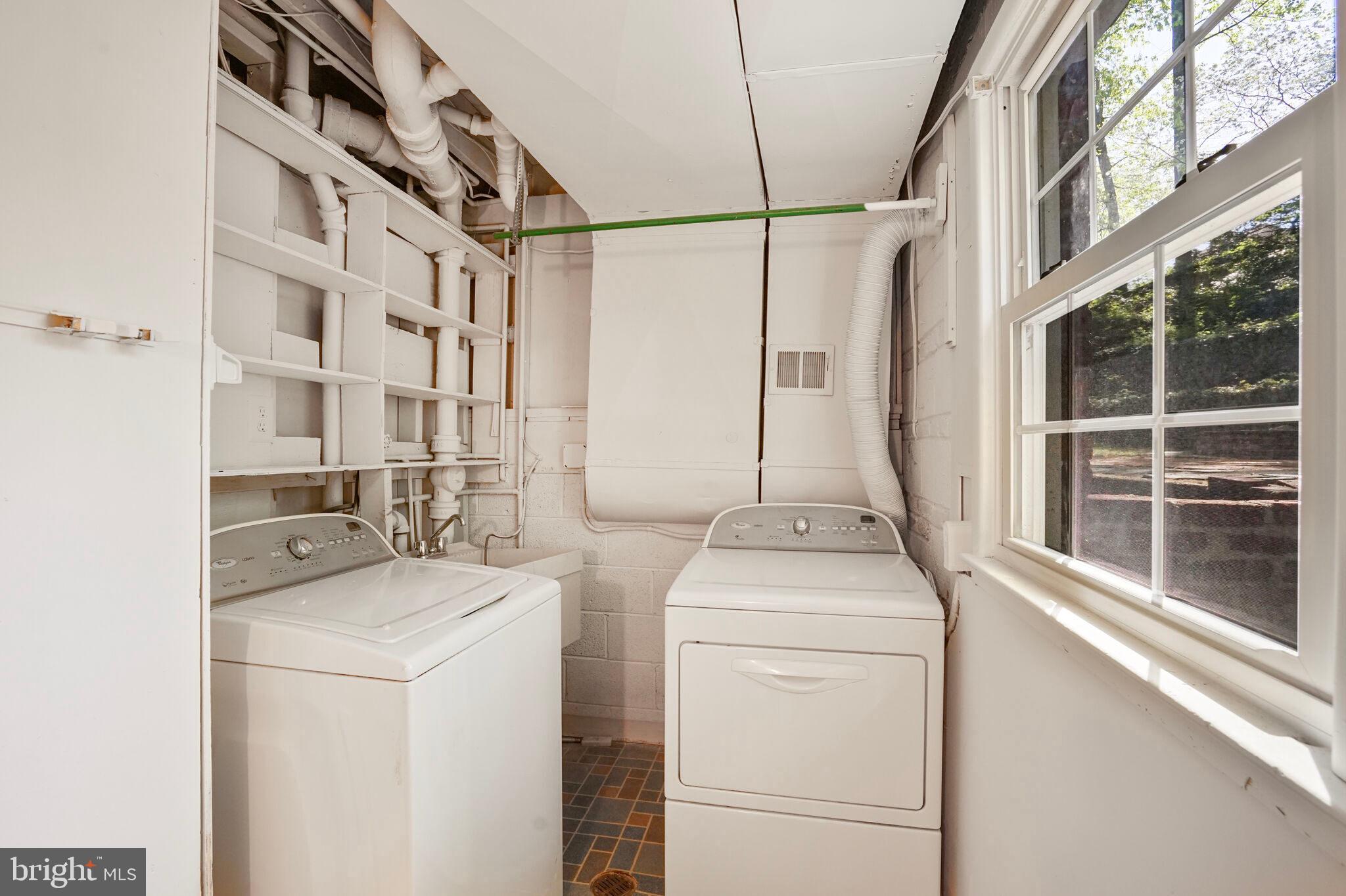 WEST SPRINGFIELD - Residential