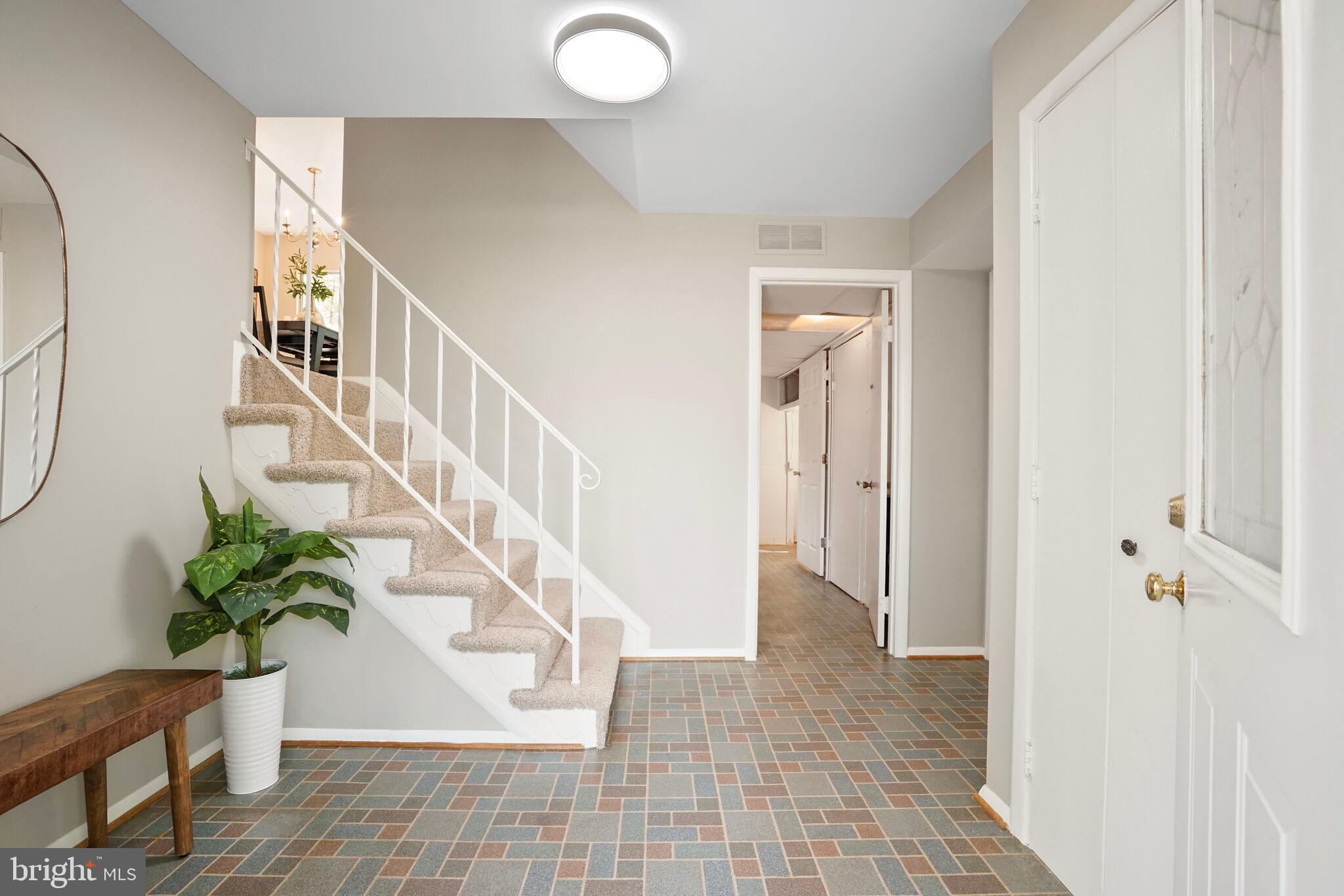 WEST SPRINGFIELD - Residential