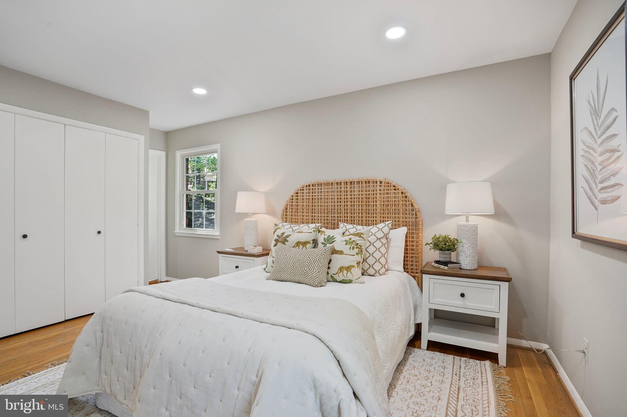 WEST SPRINGFIELD - Residential