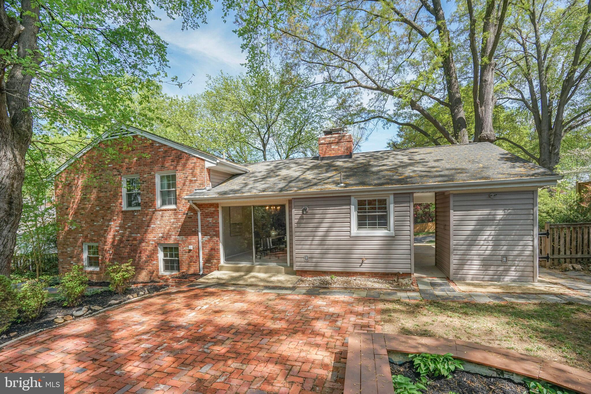 WEST SPRINGFIELD - Residential