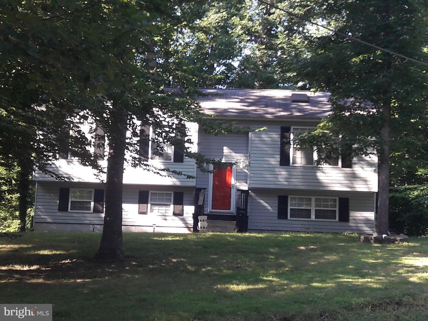 Spacious and well maintained 3 bedrooms, 3 full baths, large kitchen, living room, vaulted ceiling in kitchen and living room, hardwood floors on main level, finished lower level with den, office, family room and full bath with whirlpool tub, storage shed, patio and plenty of parking space. Interior of home to be painted prior to lease... NO SMOKERS