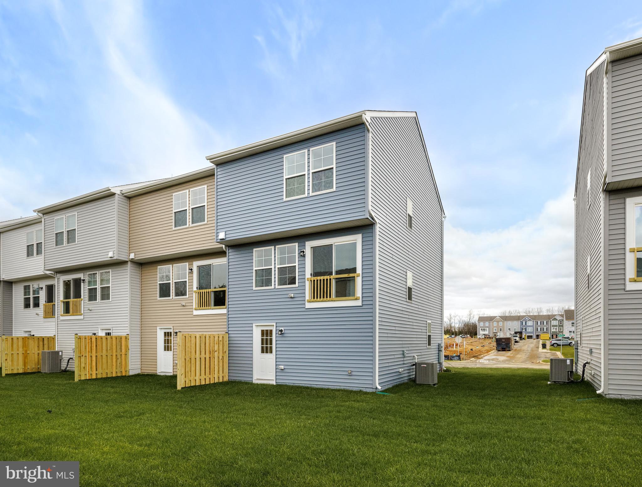 MCCAULEY CROSSING - Residential Lease