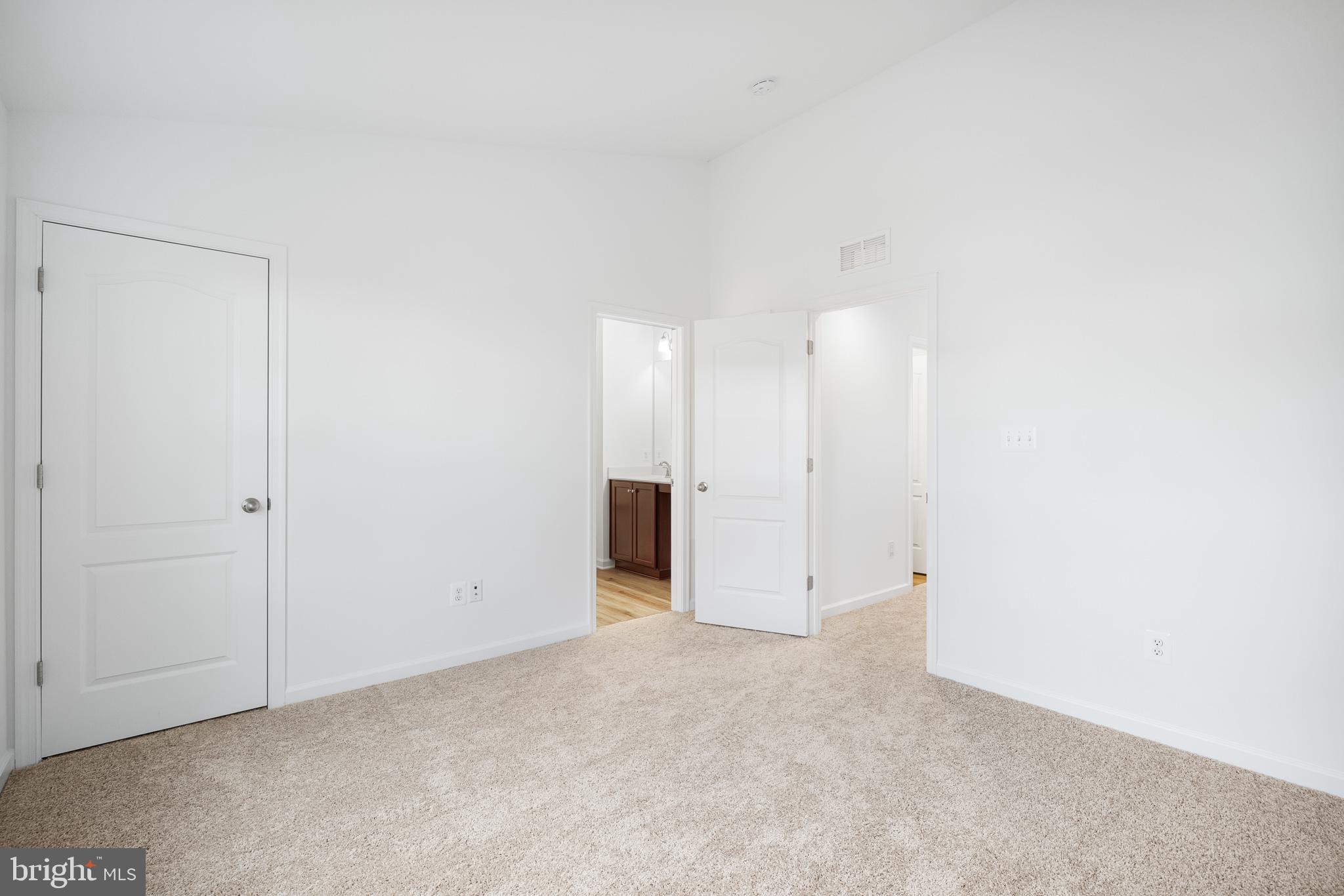 MCCAULEY CROSSING - Residential Lease