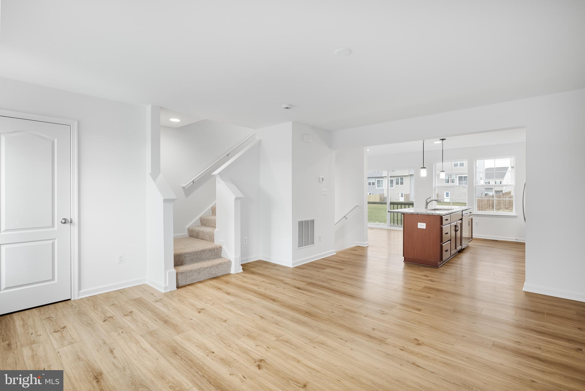 MCCAULEY CROSSING - Residential Lease