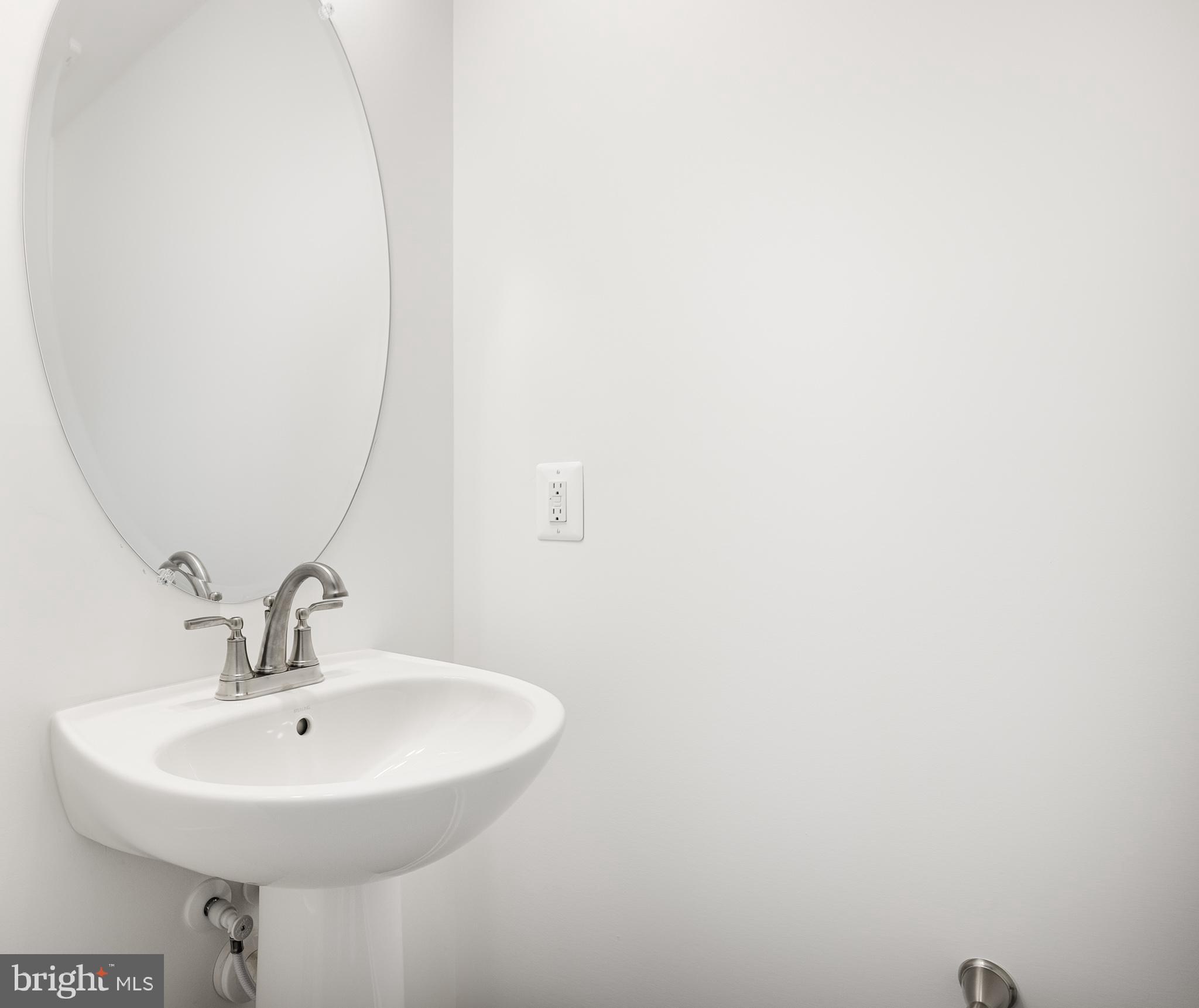 MCCAULEY CROSSING - Residential Lease