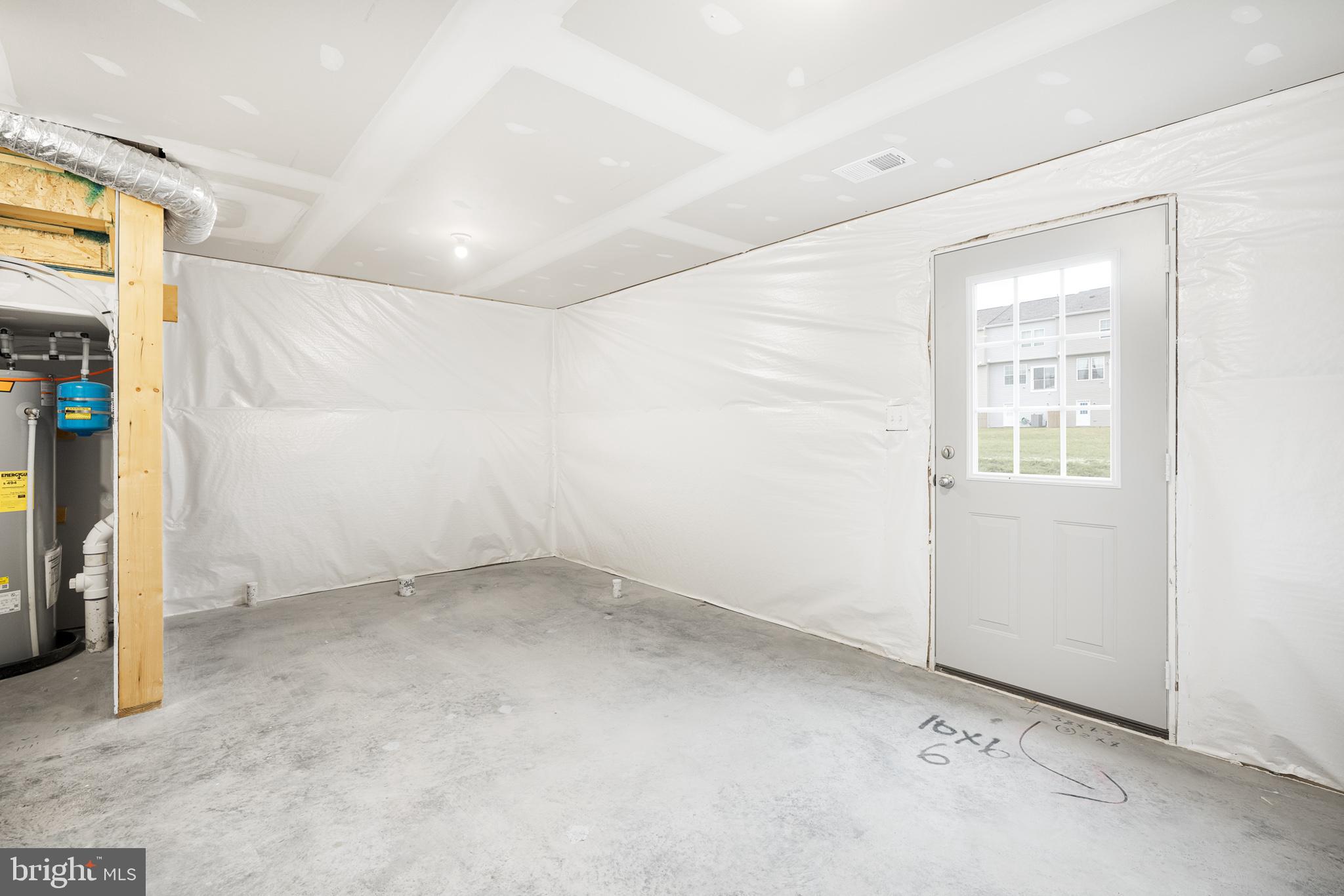 MCCAULEY CROSSING - Residential Lease