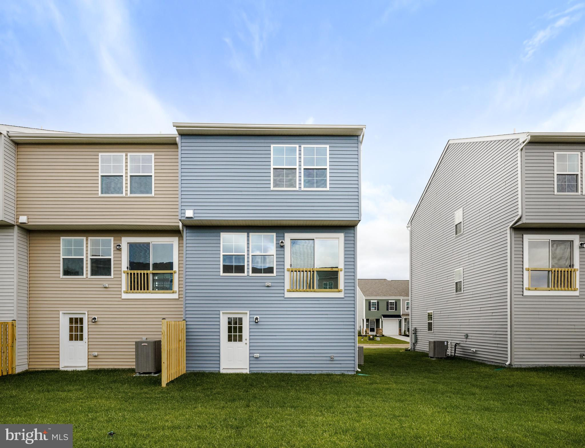 MCCAULEY CROSSING - Residential Lease