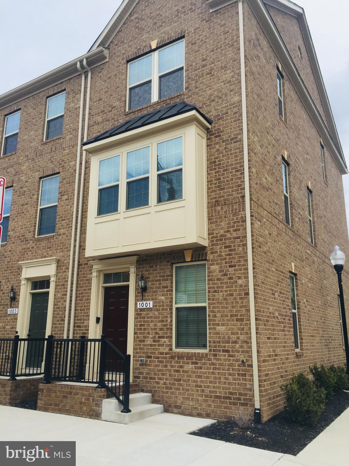 EAGER PARK TOWNHOMES - Residential Lease