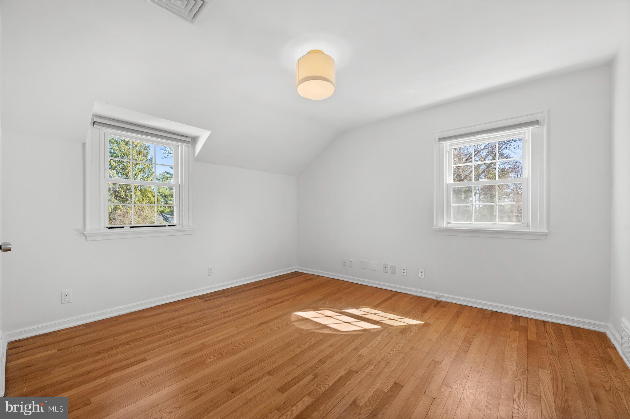 NARBERTH - Residential