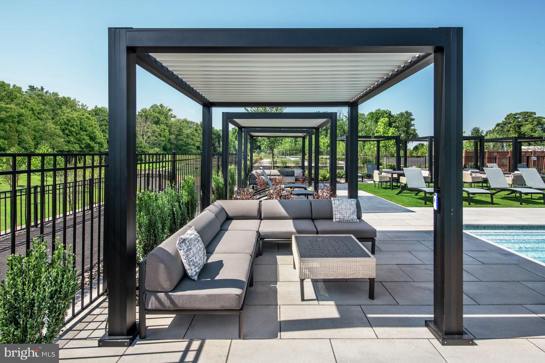 REGENCY AT WATERSIDE - Residential