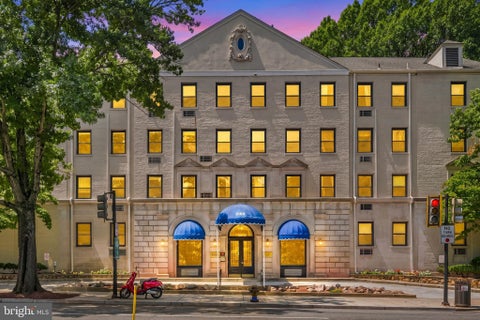 Photo of 3100 Connecticut Avenue NW #238, WASHINGTON, DC 20008 (MLS # DCDC2278286)
