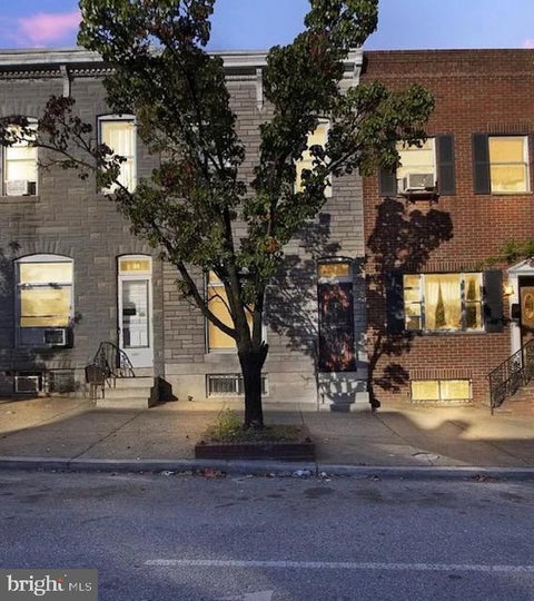 Townhouse For Rent - 22 S Highland Avenue<br/> BALTIMORE, MD 21224
