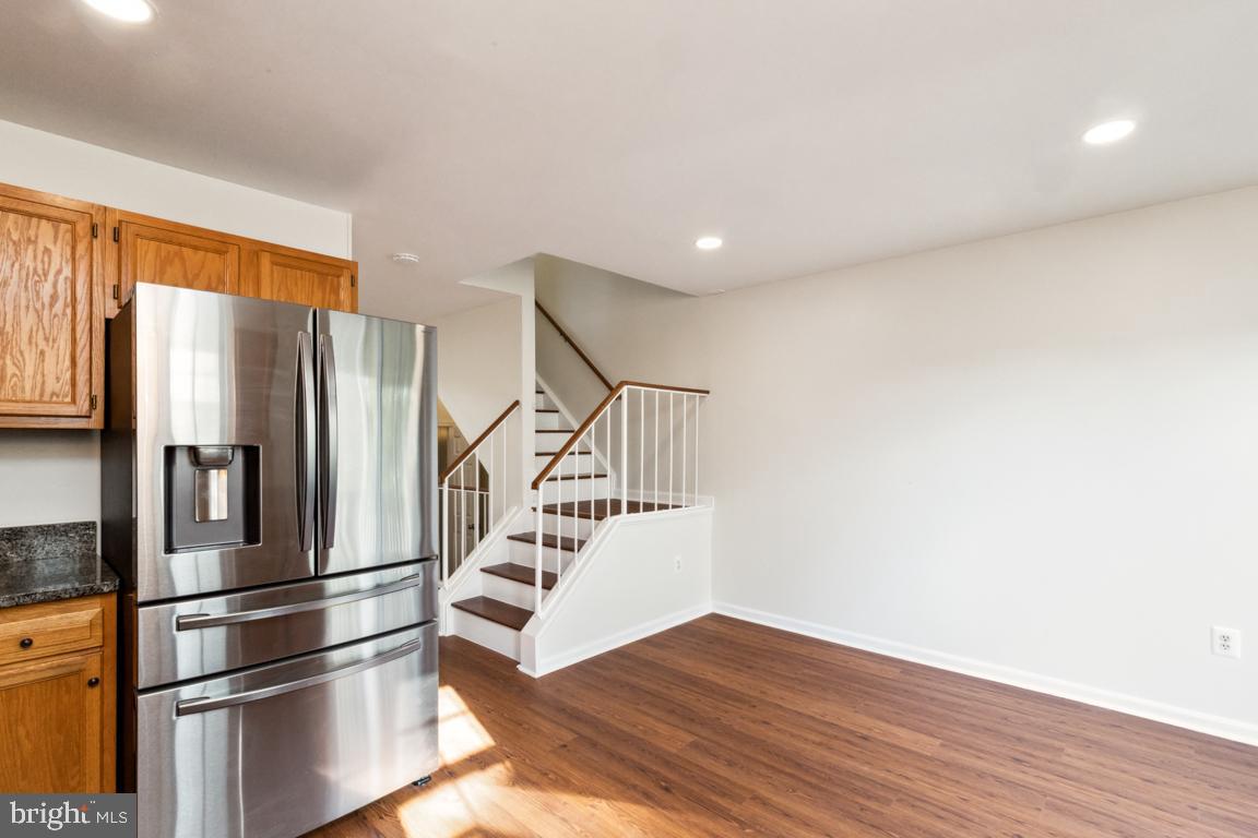 CHELSEA COURTS - Residential Lease