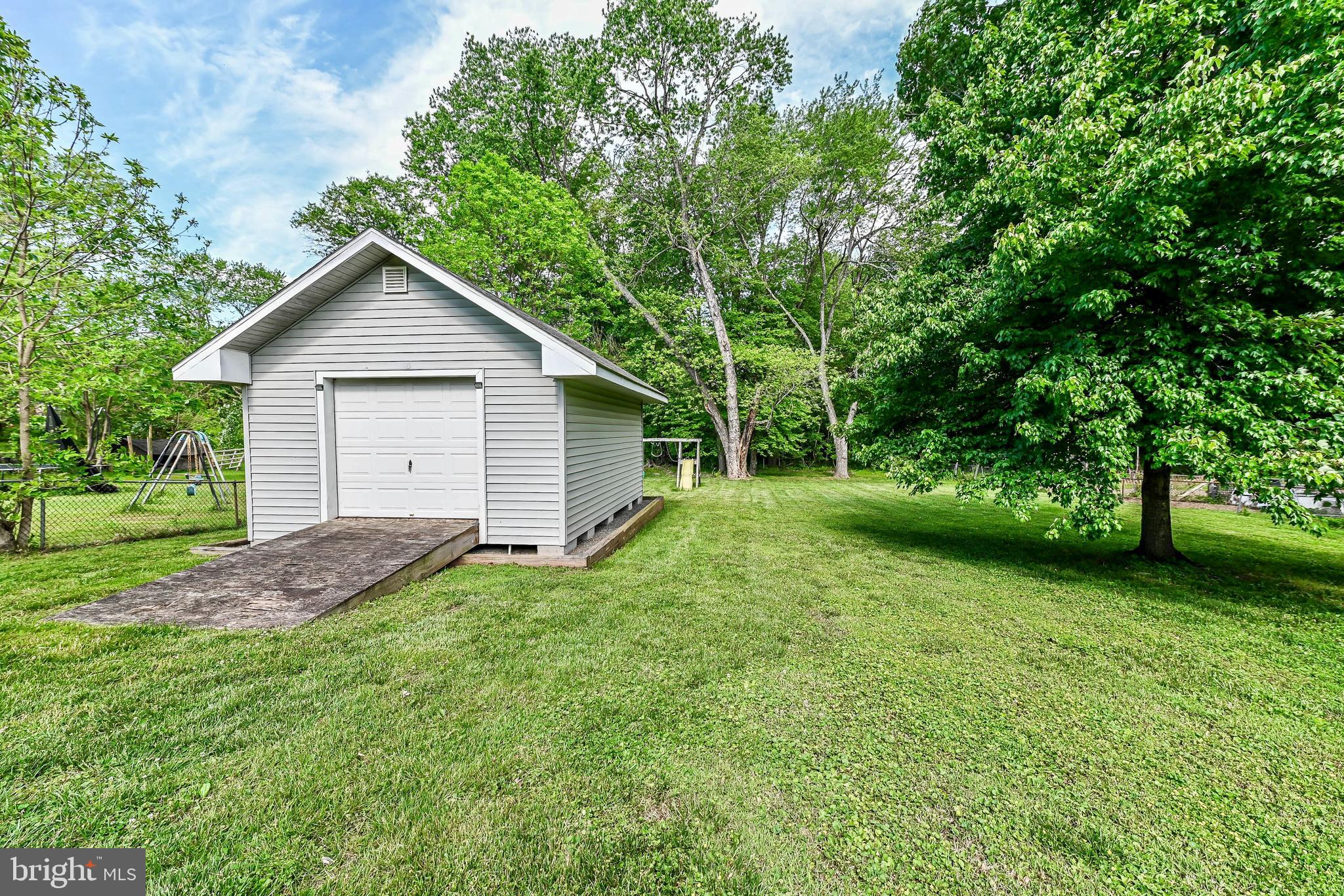 YORKSHIRE ACRES - Residential