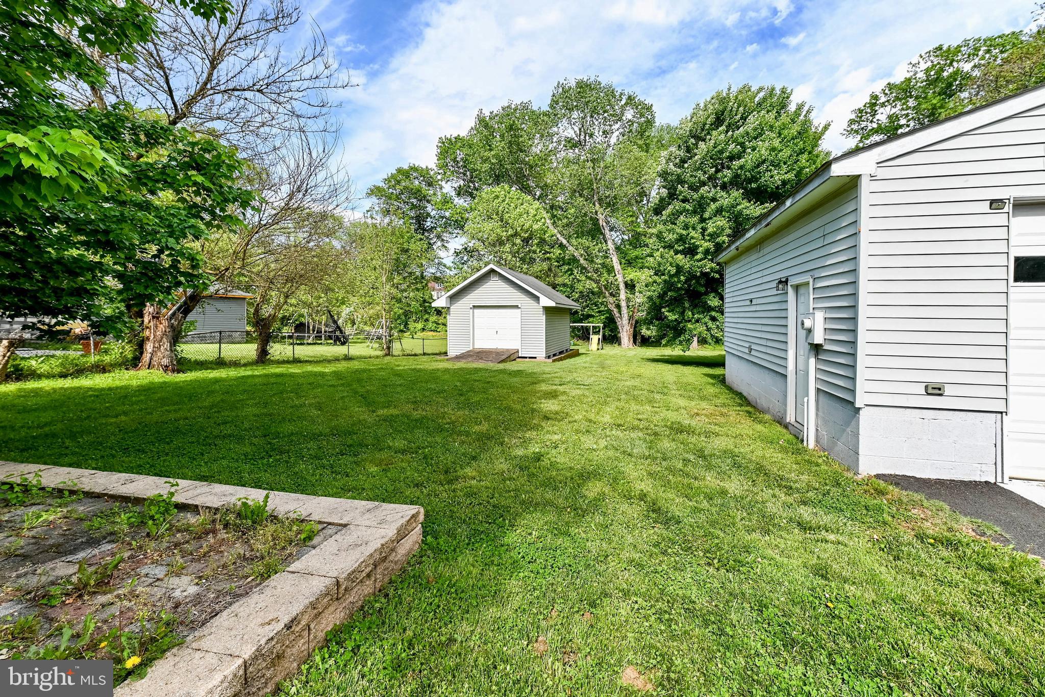 YORKSHIRE ACRES - Residential
