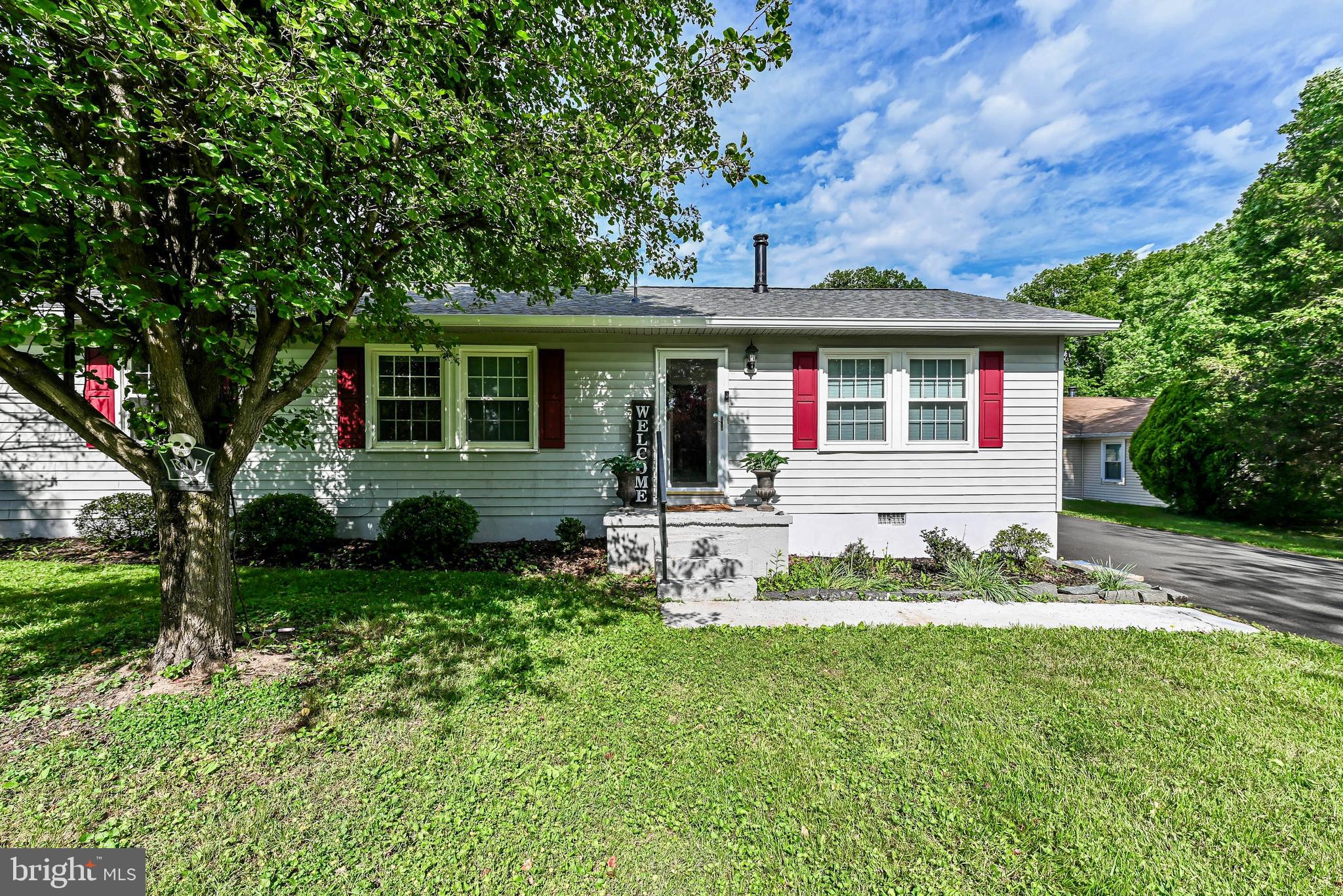 YORKSHIRE ACRES - Residential