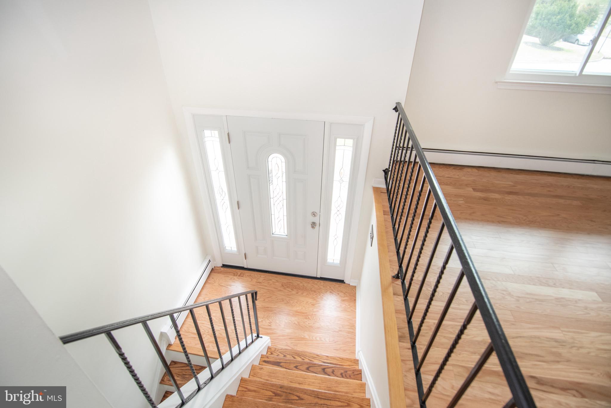 1330 RIDGEVIEW DRIVE